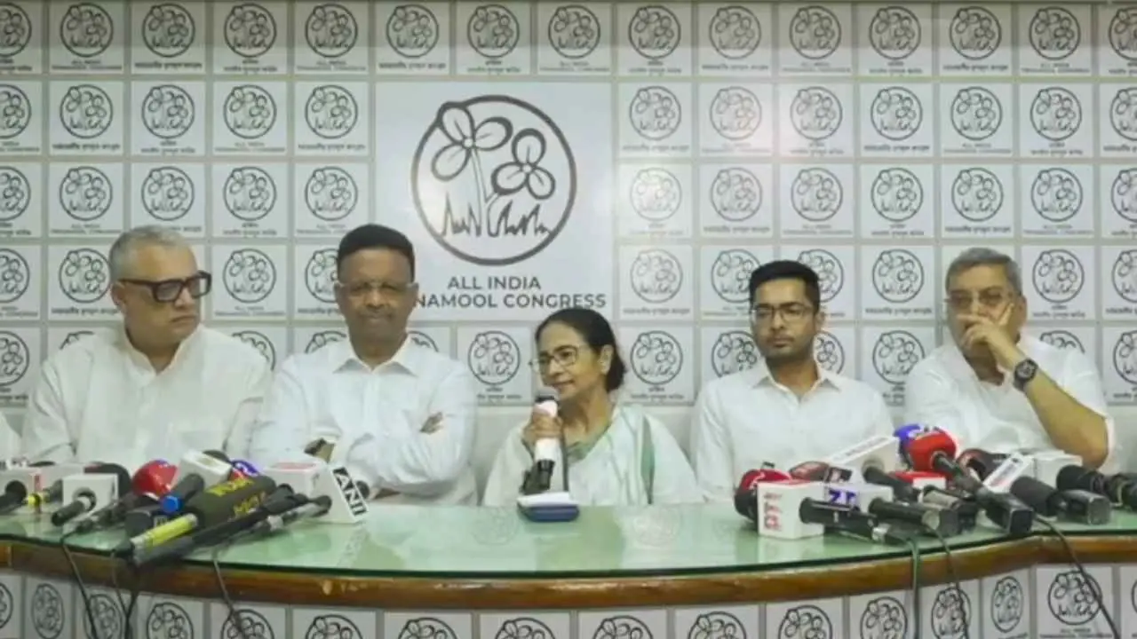 Mamata Banerjee Made Big Statement