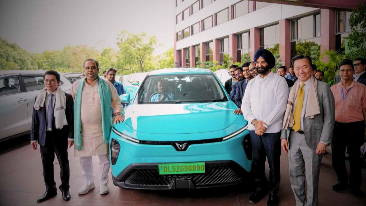 Green SM Taxi Service in Delhi
