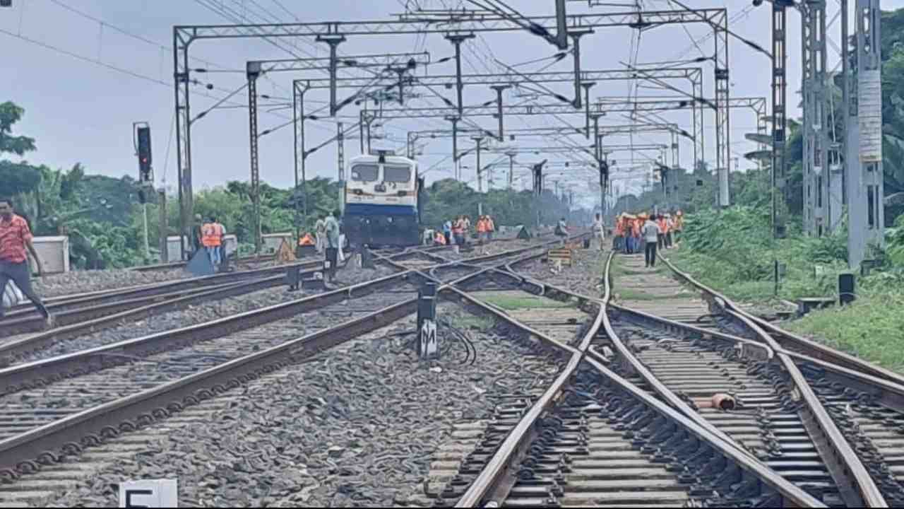 Bhadreswar Rail Accident