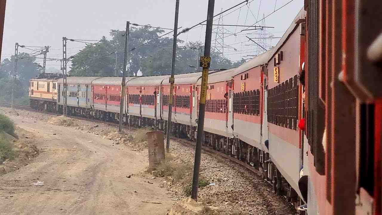 Howrah-Natesar Shravani Mela Special Train
