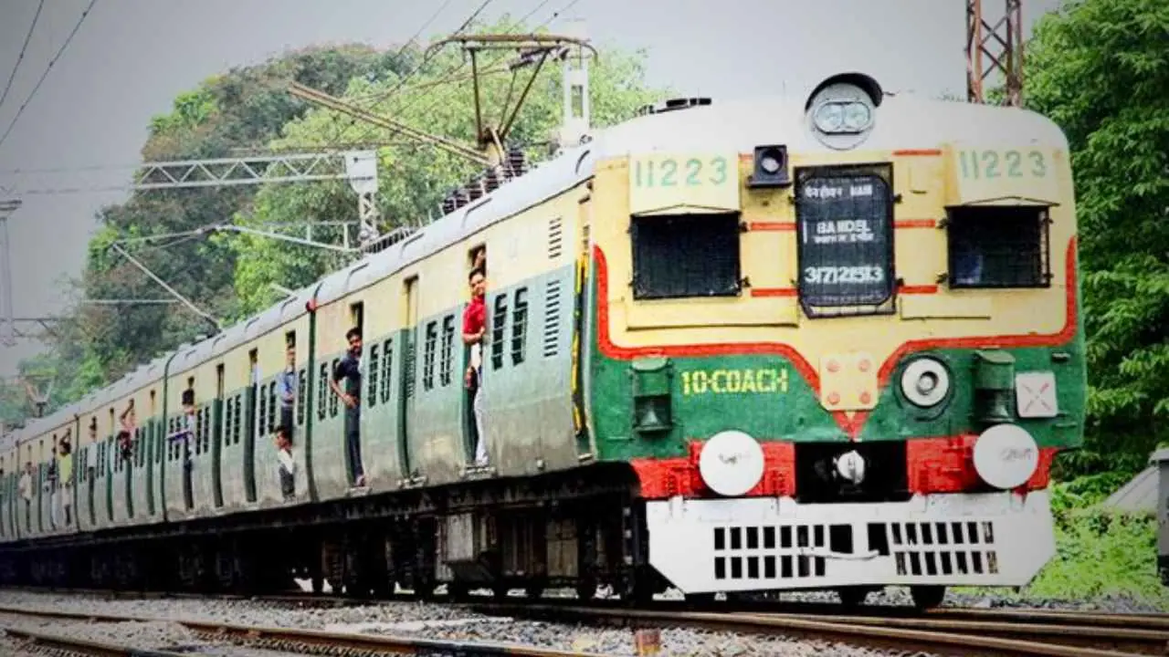 Howrah Station Train Cancelled