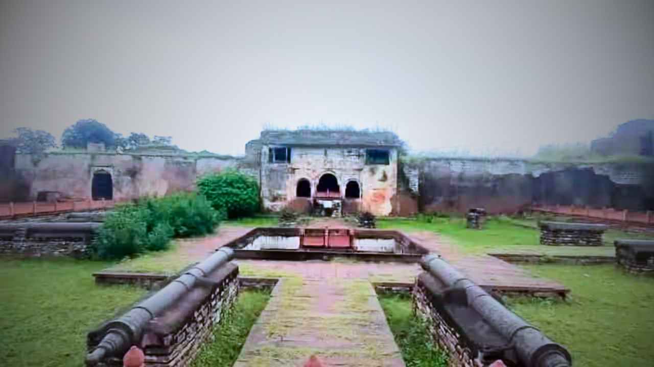 Narwar Fort Canon