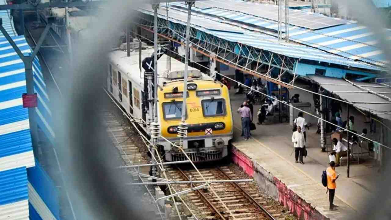 Sealdah Local Train