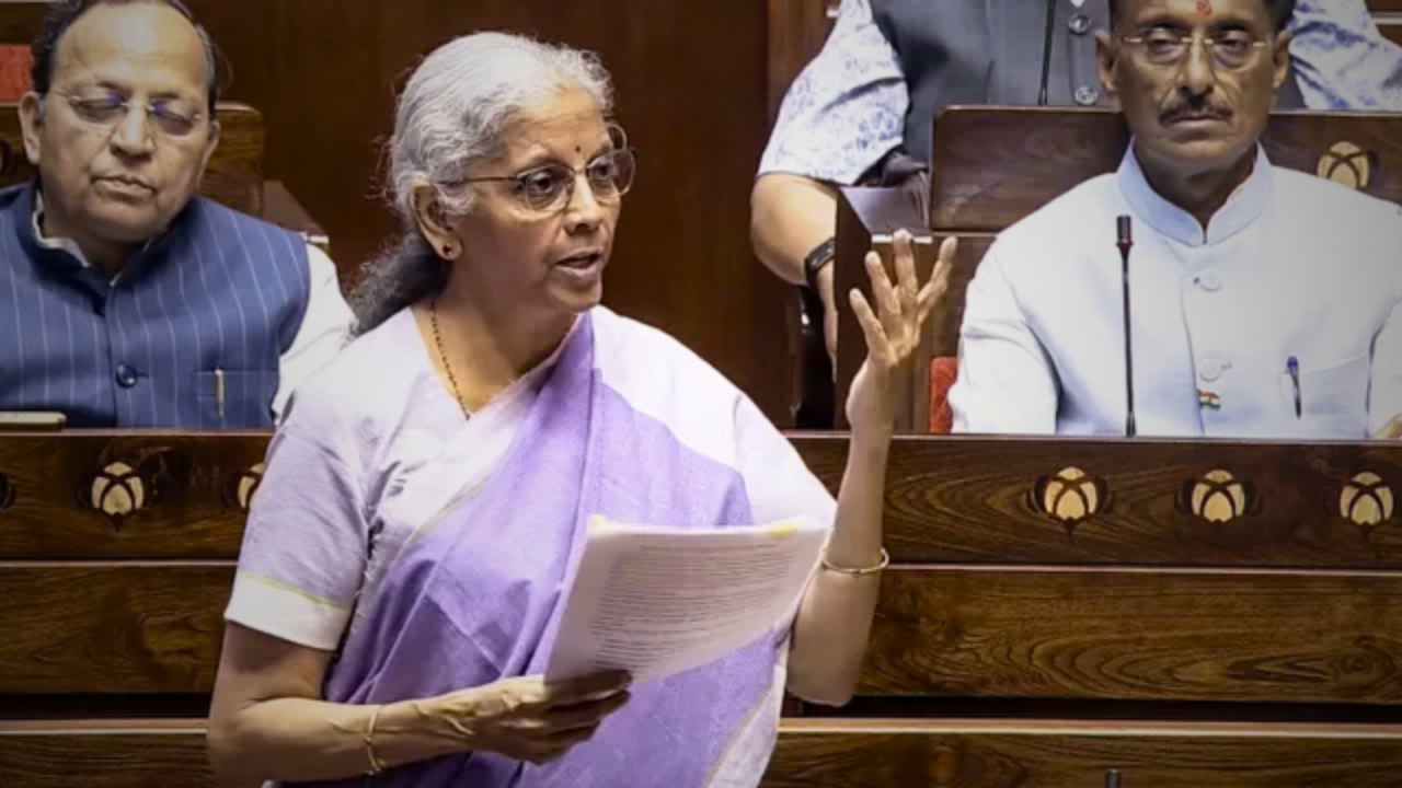 UPI লেনদেন কি এবার গুনতে হবে চার্জ? পাস হল ব্যাঙ্কার্স বুকস এভিডেন্স বিল
