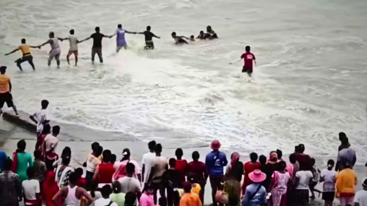 দিঘার সমুদ্রে ভয়ঙ্কর কাণ্ড, ৭ পর্যটকের সাথে যা হল! ছড়াল আতঙ্ক