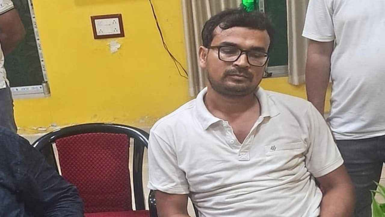 প্রোমোটারের কাছ থেকে ঘুষ নিতে গিয়ে হাতেনাতে ধরা, হাওড়ায় গ্রেপ্তার পুলিশ কনস্টেবল
