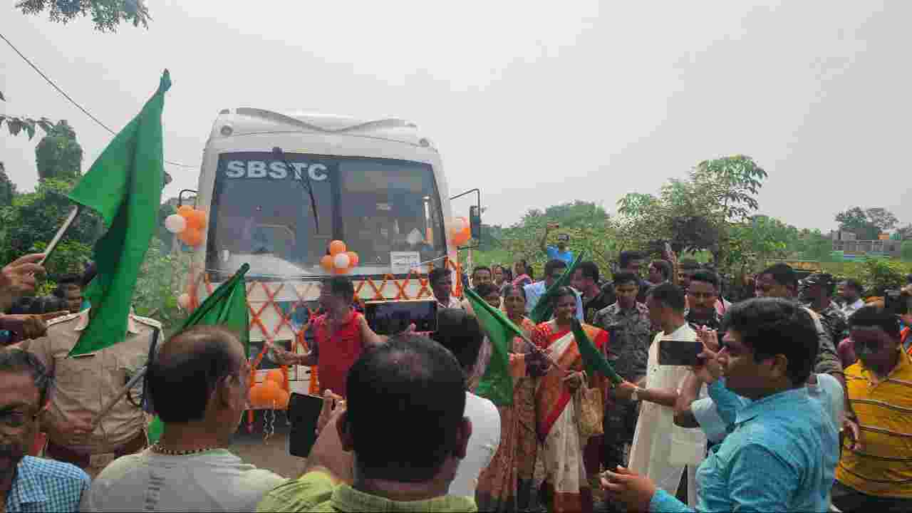 Banspahari-Kolkata Bus