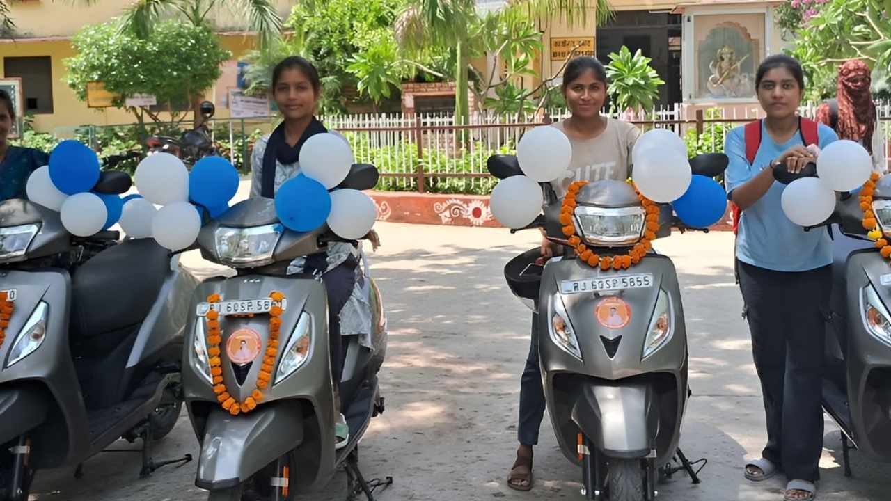 Scooty