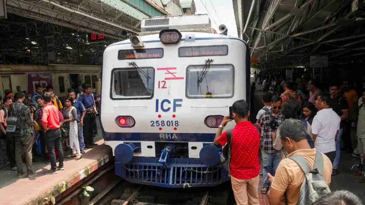 Sealdah AC Local