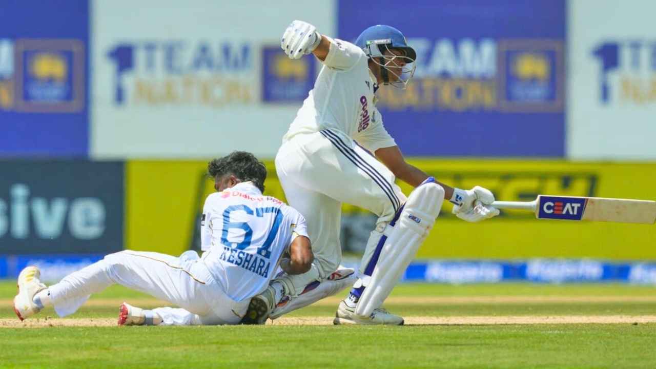 ৩২ রানে আউট, তবুও নিজের ৩০তম টেস্টে ঐতিহাসিক রেকর্ড গড়লেন যশস্বী জয়সওয়াল