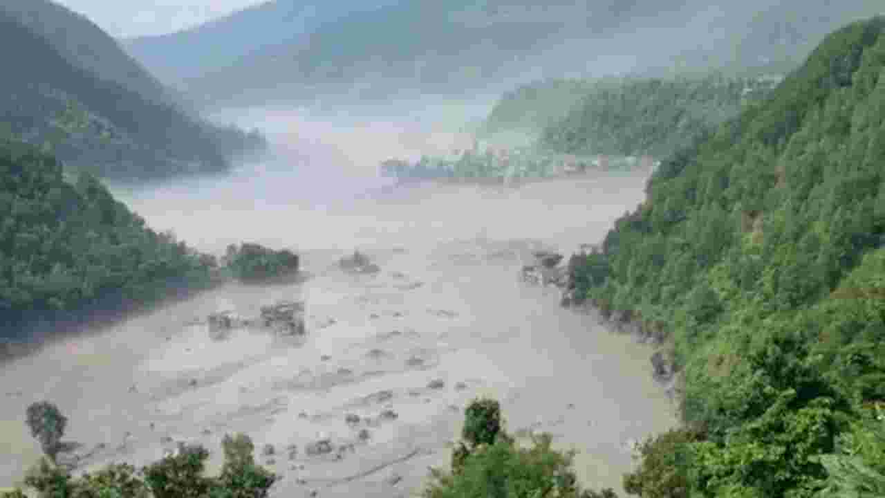 nepal flash flood