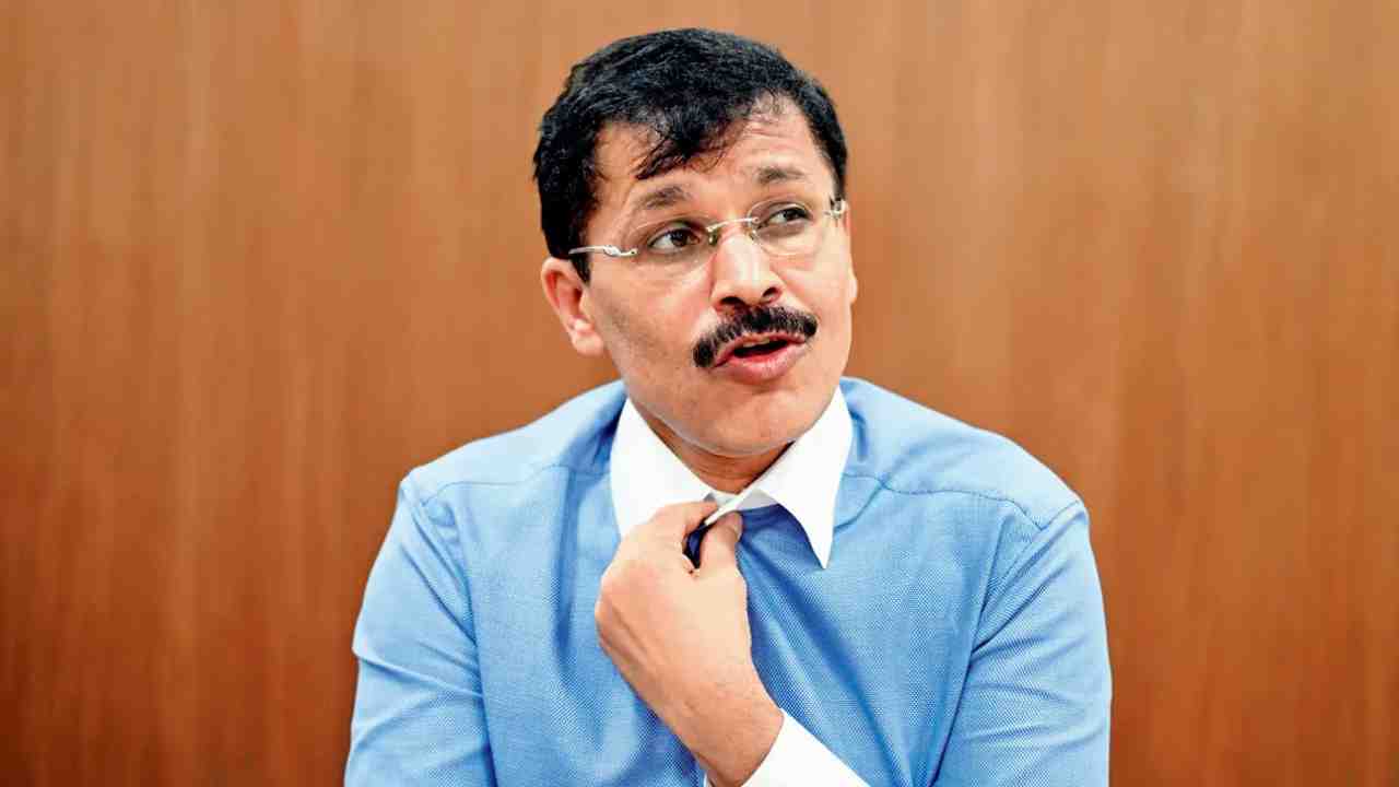 ২১ বছরে ২৫ বার বদলি, এবার ভেজালের বিরুদ্ধে সরব হয়ে হাইকোর্টের ভর্ৎসনার মুখে IAS