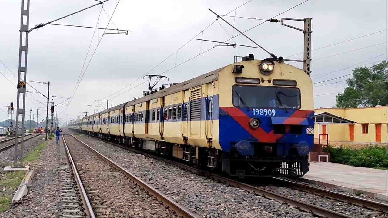 Asansol Varanasi Memu