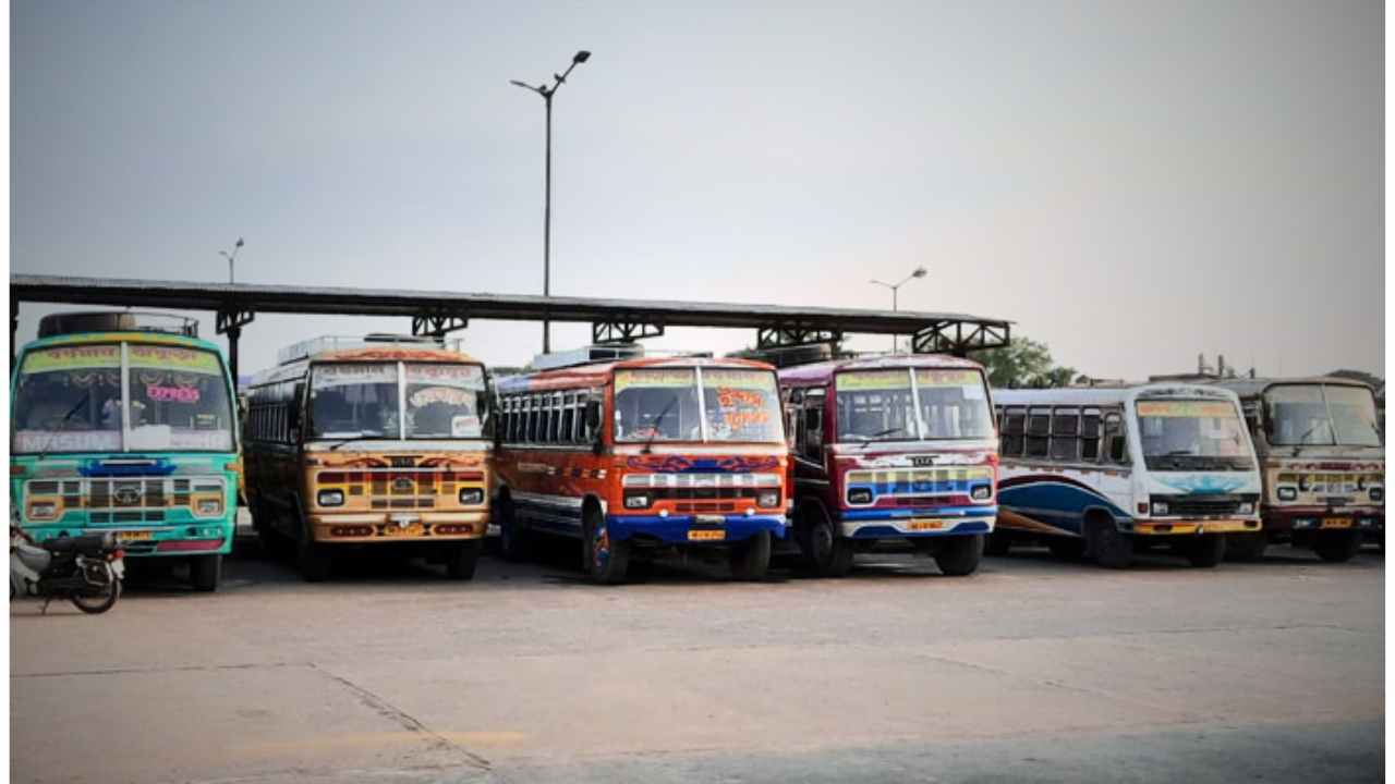 Bus Service Halted in Bardhaman