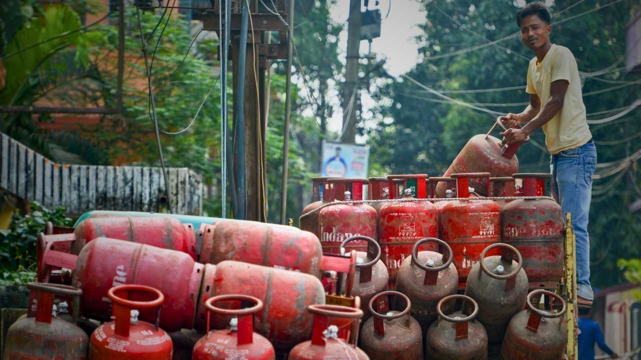 lpg price drop (1)