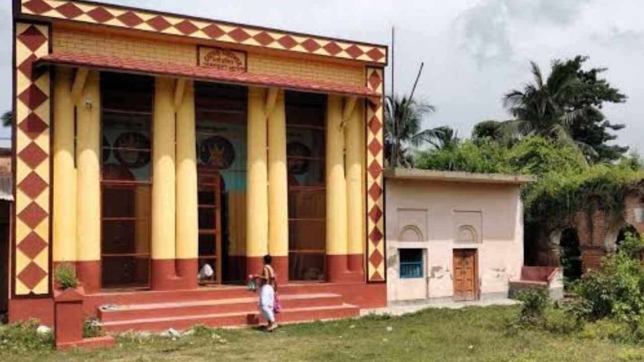 Bonedi Barir Puja
