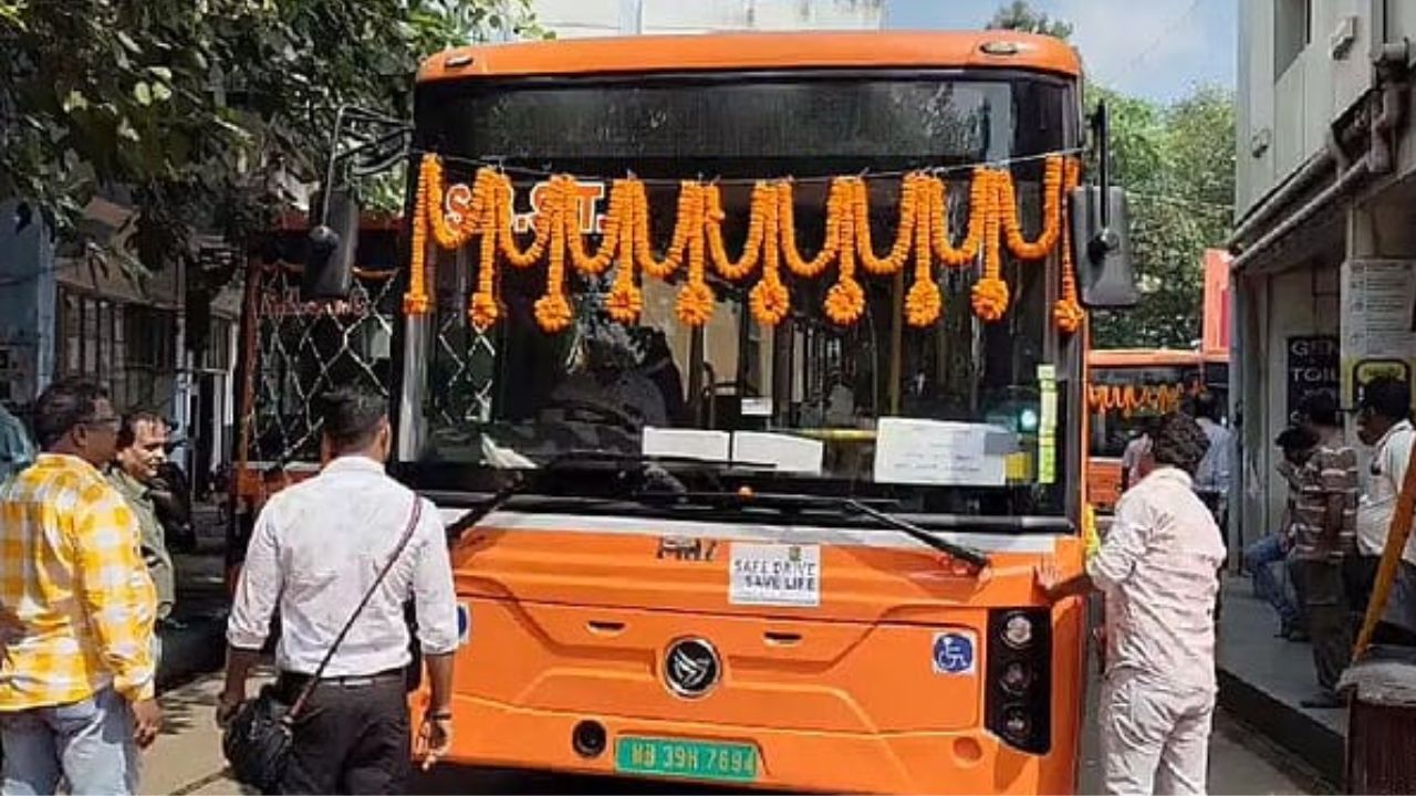 Durgapur Electric AC Bus