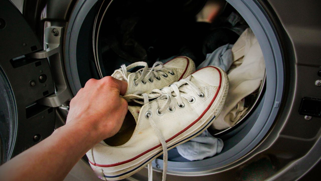 Shoe Cleaning in Washing Machine