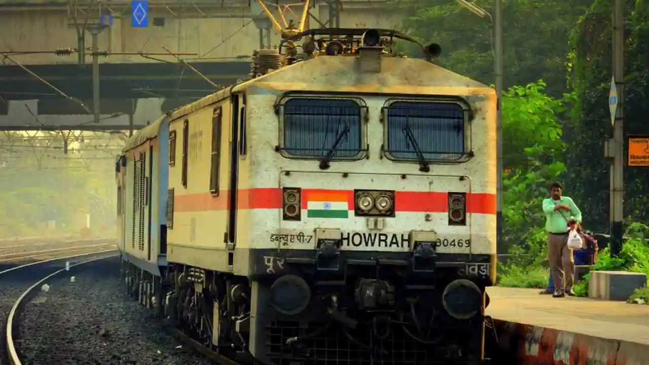 howrah express train
