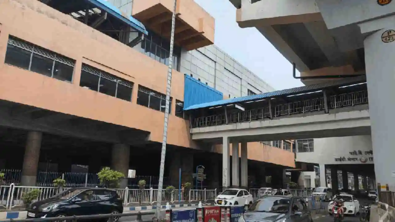 sector v foot over bridge