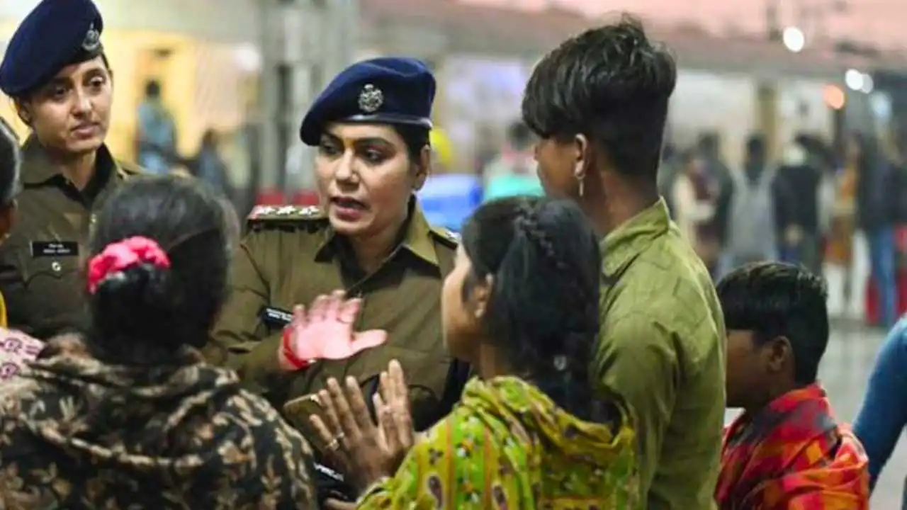 Railway Protection Force lady officer rescued 1500 children From Railway station premises