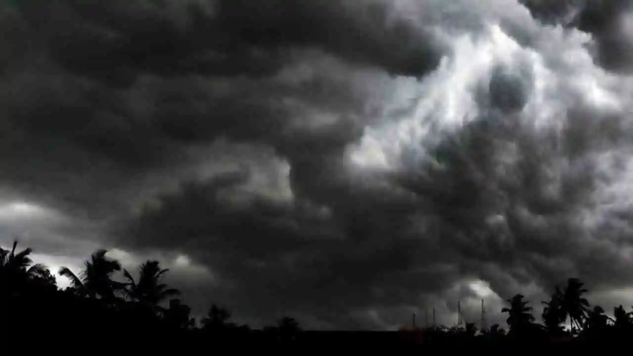 Cyclone Shampa Squall Front