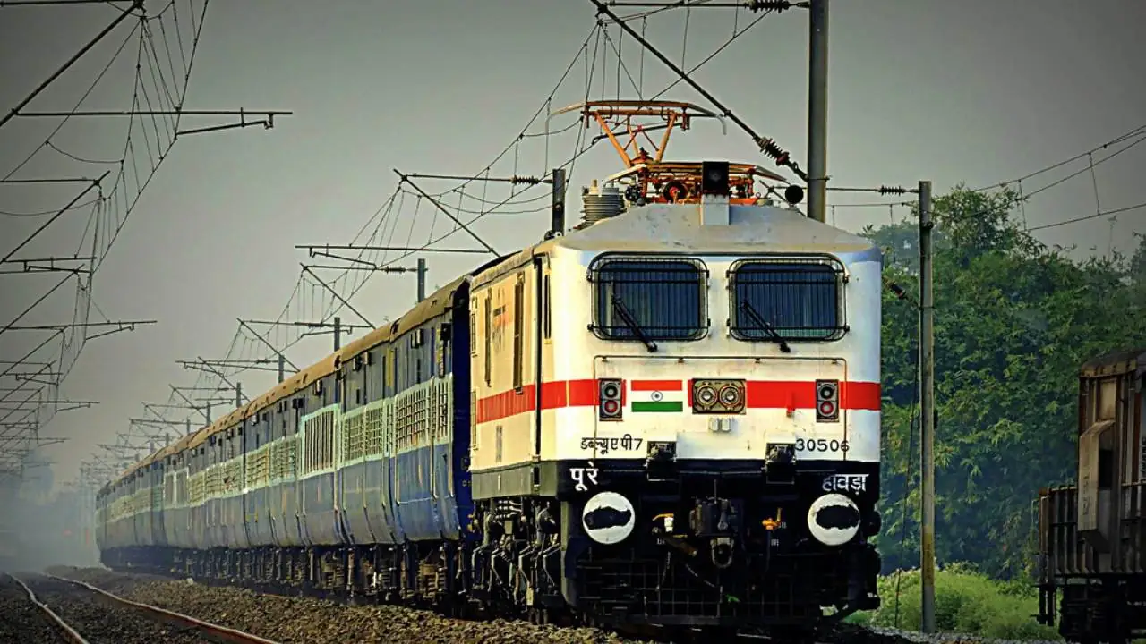 Howrah-New Delhi Special Train