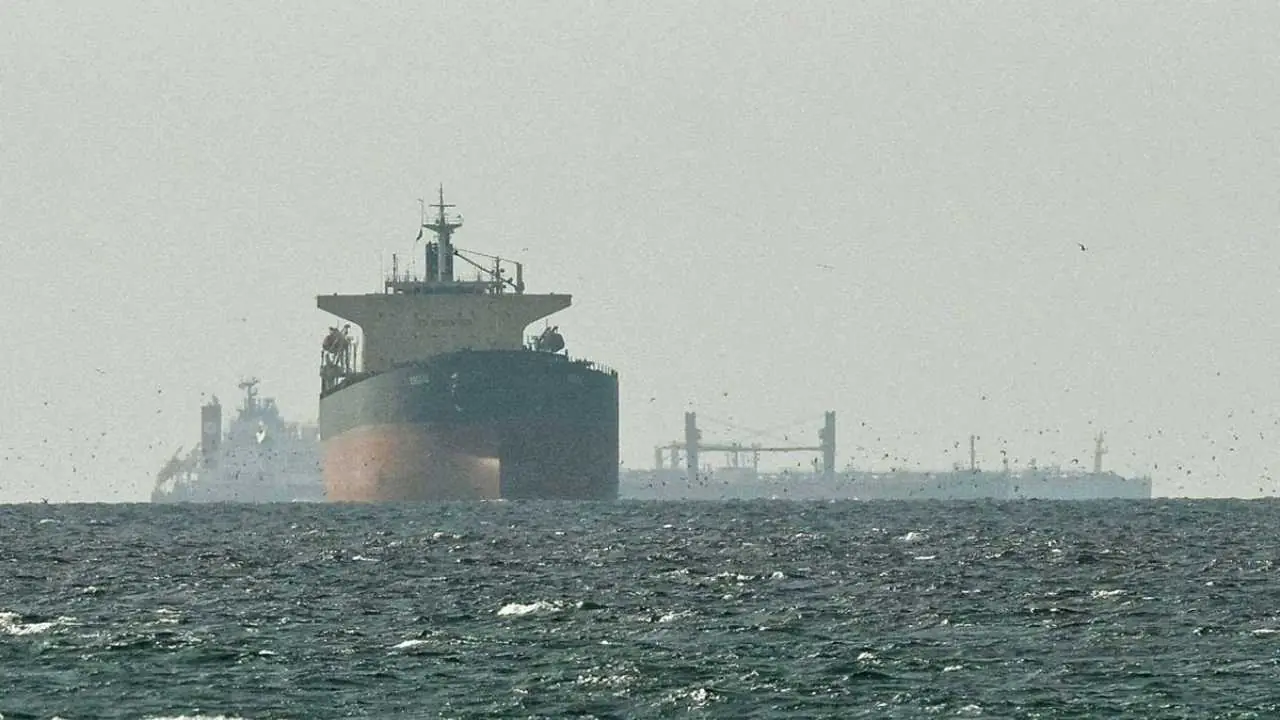 Iran Approves 20 Pakistani Ships to cross Strait of Hormuz