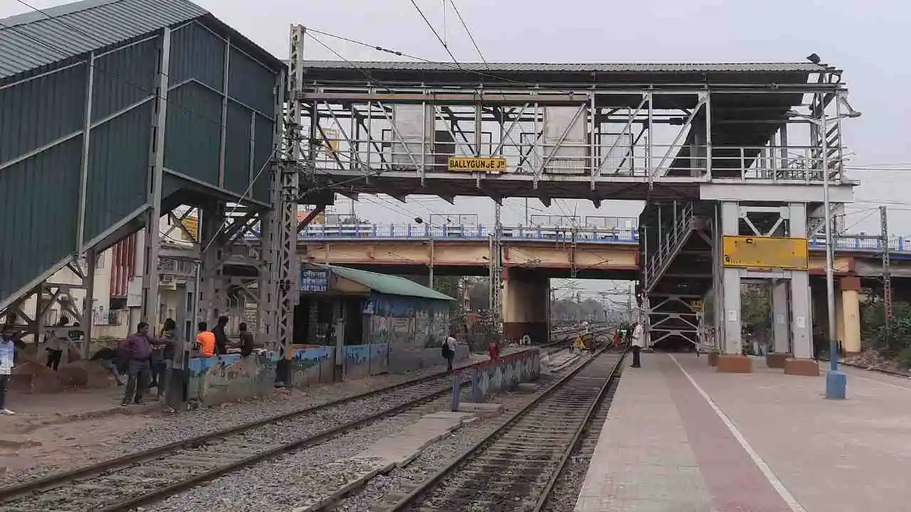 Sealdah railway division Dirtiest Railway Station